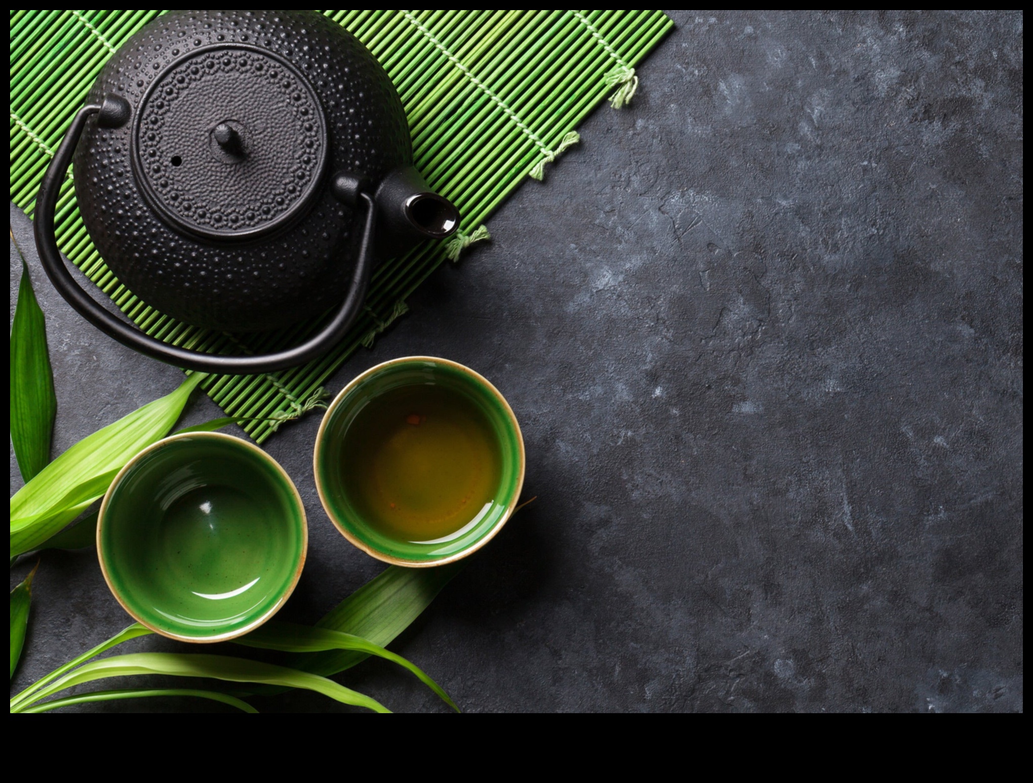 Malkojiet un atpūtieties: izveidojiet atsvaidzinošu tējas dzīvesveidu ar ledus zaļo tēju