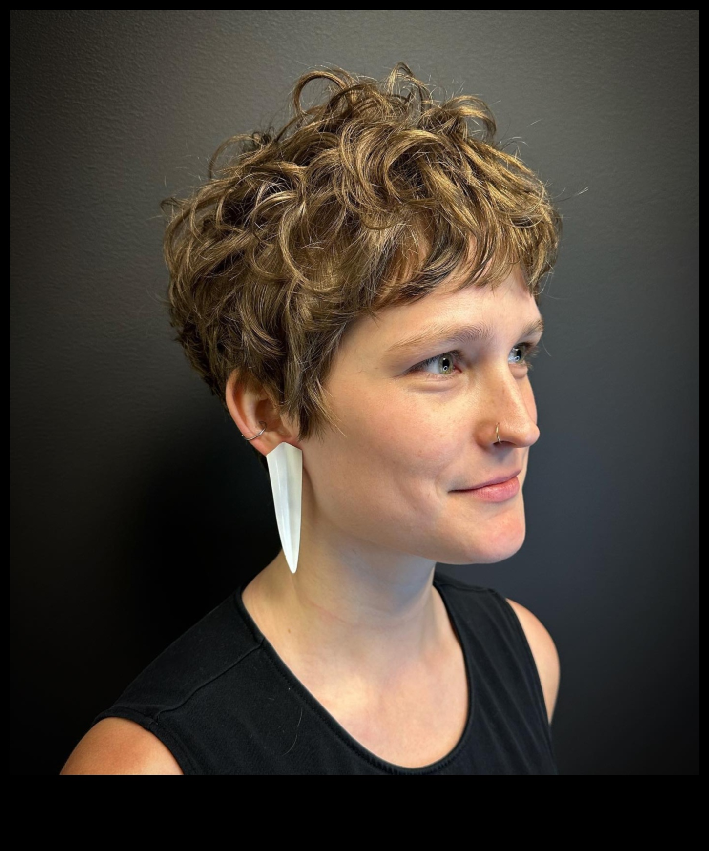 Atbrīvojiet laumiņu maģiju. Turpinājums: īsi stili dīvainai noskaņai