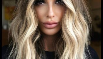 Apjoms un atlēciens: blondas frizūras ar drāmas pieskārienu