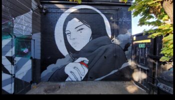 Ielu stāsti: pilsētas pasaku stāstīšana, izmantojot mākslu