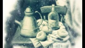 Zīmulis un pērles: elegances skicēšana klusajā dabā